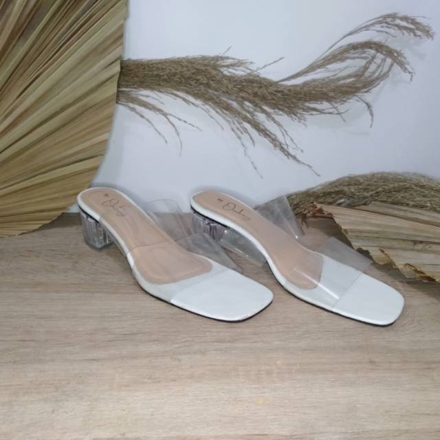 Alana Heels Putih Hak Kaca Block Heels Wanita