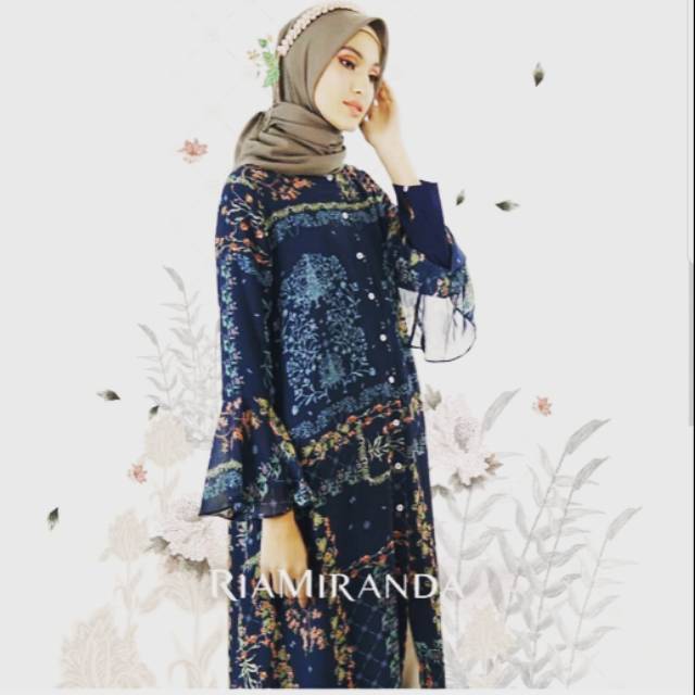 Gangga Tunik Ria Miranda