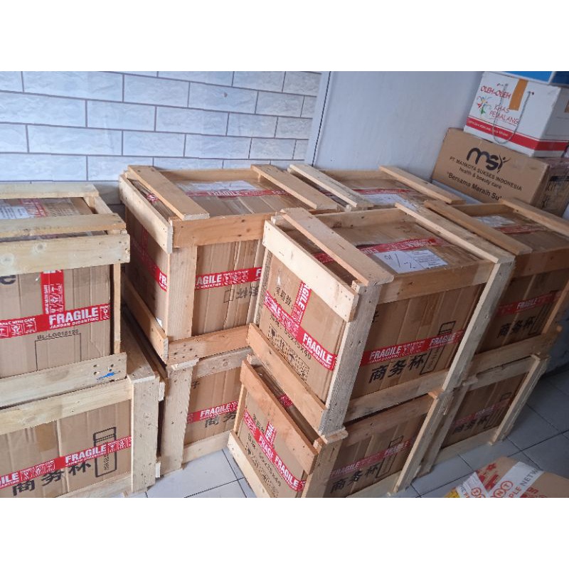 

palet kayu utk packing tambahan produk pecah belah