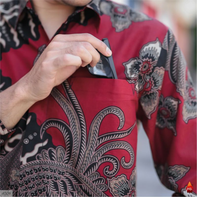 Batik kemeja pria lengan panjang lapis furing bahan katun halus baturaden reguler klabang merah