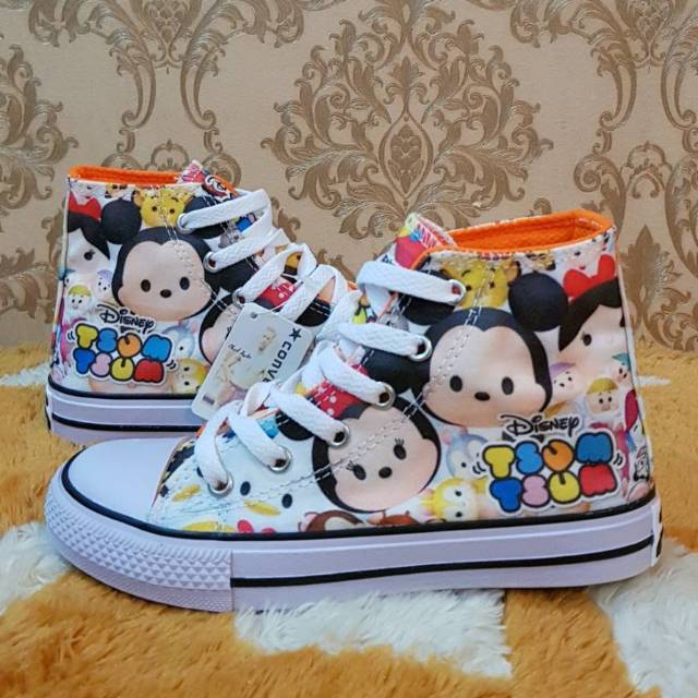 Sepatu anak tali converse tsum tsum