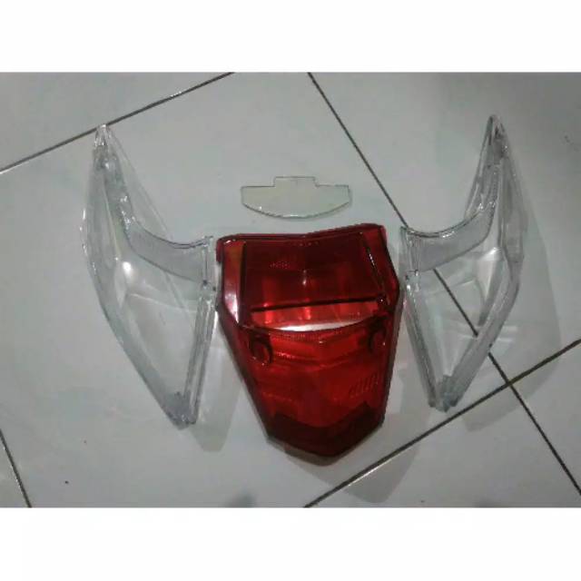 Mika Kaca Lampu Stop plus sen Belakang Beat Karbu