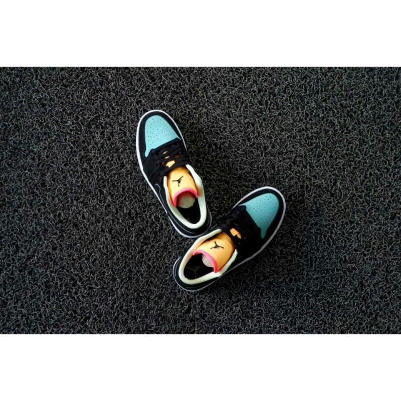 NIKE AIR JORDAN LOW AURORA GREEN