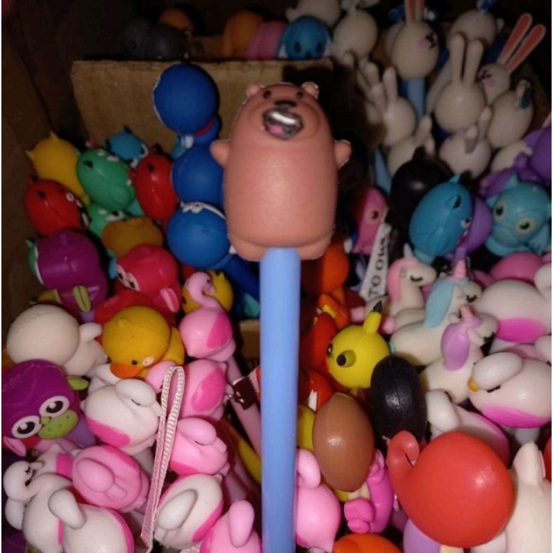 

Pulpen karakter Random