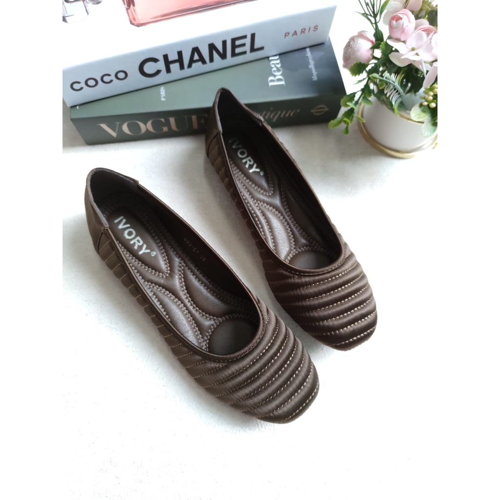 IVORY Sepatu Wanita Flat Satin 993-C1