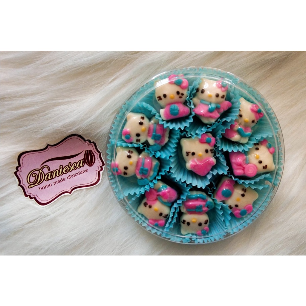 

.CTB Coklat karakter Hello kitty full body coklat bentuk kartun anak lucu unik enak halal ( DS BGR )