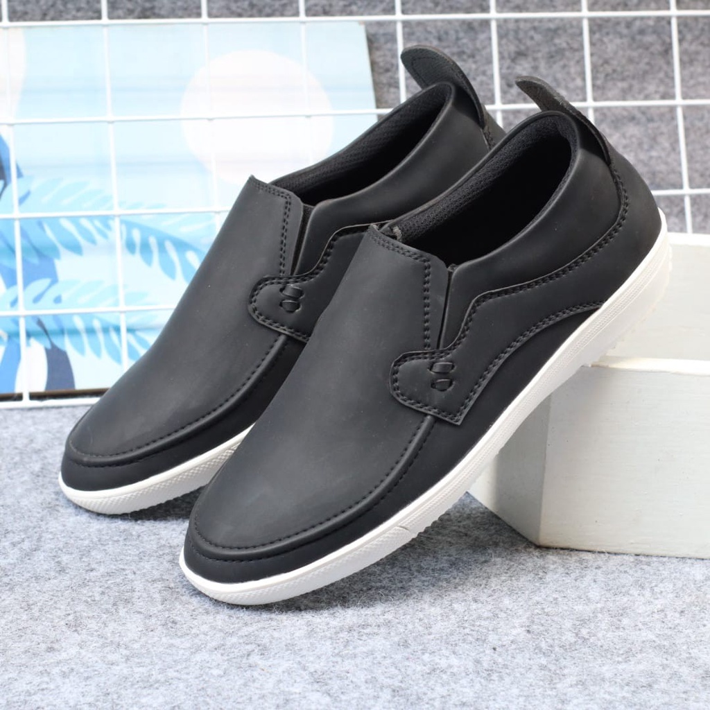 Enoz X Shaka - Sepatu Slip On Pria Original Kulit Synthetic PU Casual Formal Kerja Slop Cowok Branded Ori Distro Kasual Keren Modis Nyaman