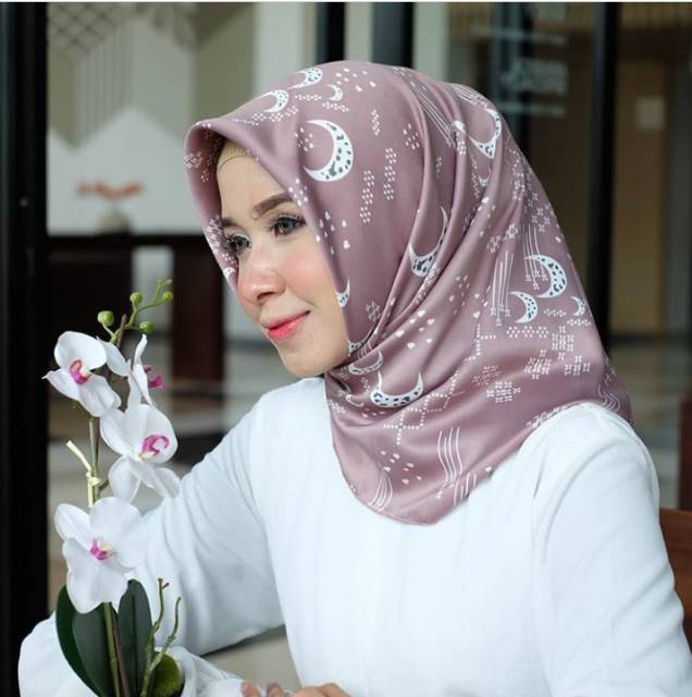 Hijab Segi Empat Moonlight 2 Edition / Segi Empat Moonlight Series 2