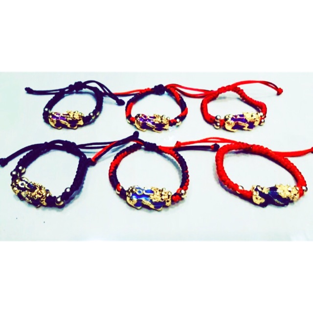 Gelang rajut pixu