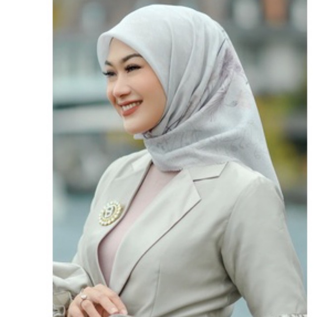 nada series buttonscarves DIS