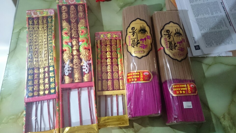 Hio Naga 3d / Timbul Titanium 42 Cm Merah Emas Darshan