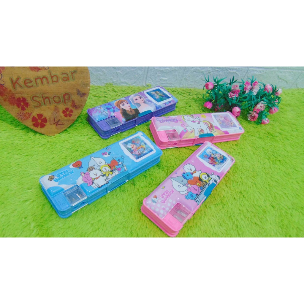 

TP-KALK Tempat Pensil Magnet Karakter Kalkulator + Rautan Motif Doraemon Princess Unicorn BT Frozen Random