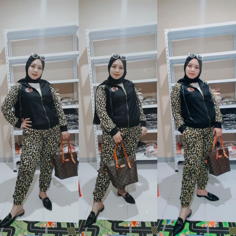 Setelan Olahraga Original by Floating Extu