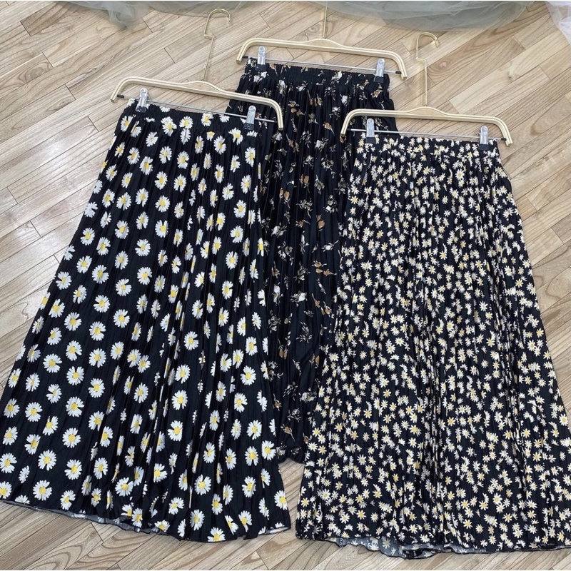 OOTD Rok Plisket Daisy // Rok Daisy Motif