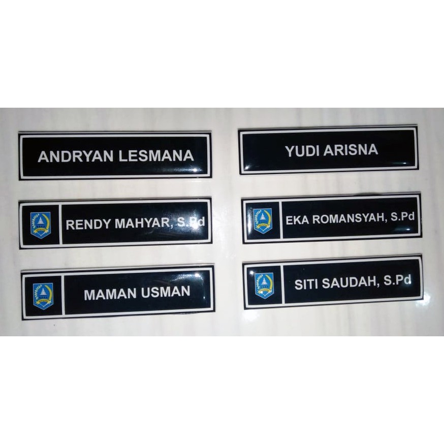 

NAME TAG / PAPAN NAMA DADA AKRILIK RESIN CUSTOM PENITI / MAGNET