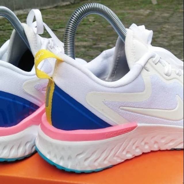 nike epic react flyknit all white