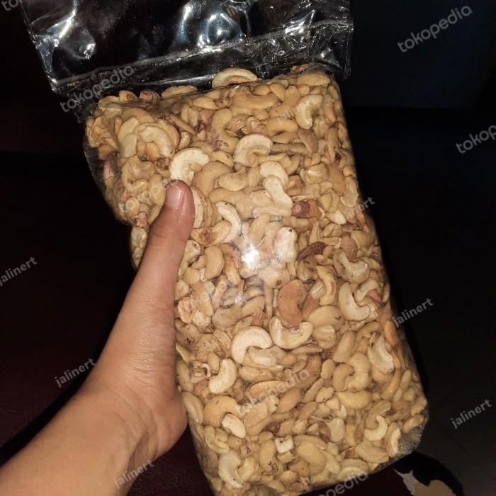 

Kacang mede pecah murah 1kg Mentah