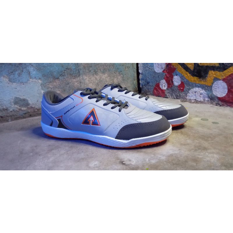 Aerostreet Mars size 41 sepatu futsal BEKAS