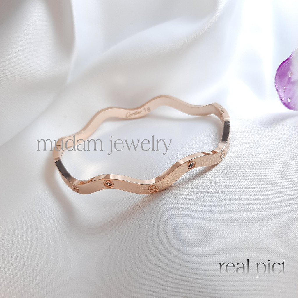 Gelang Bangle Titanium Polos dan Diamonds Model Mines Untuk Wanita dan Pria Bentuk Gelombang