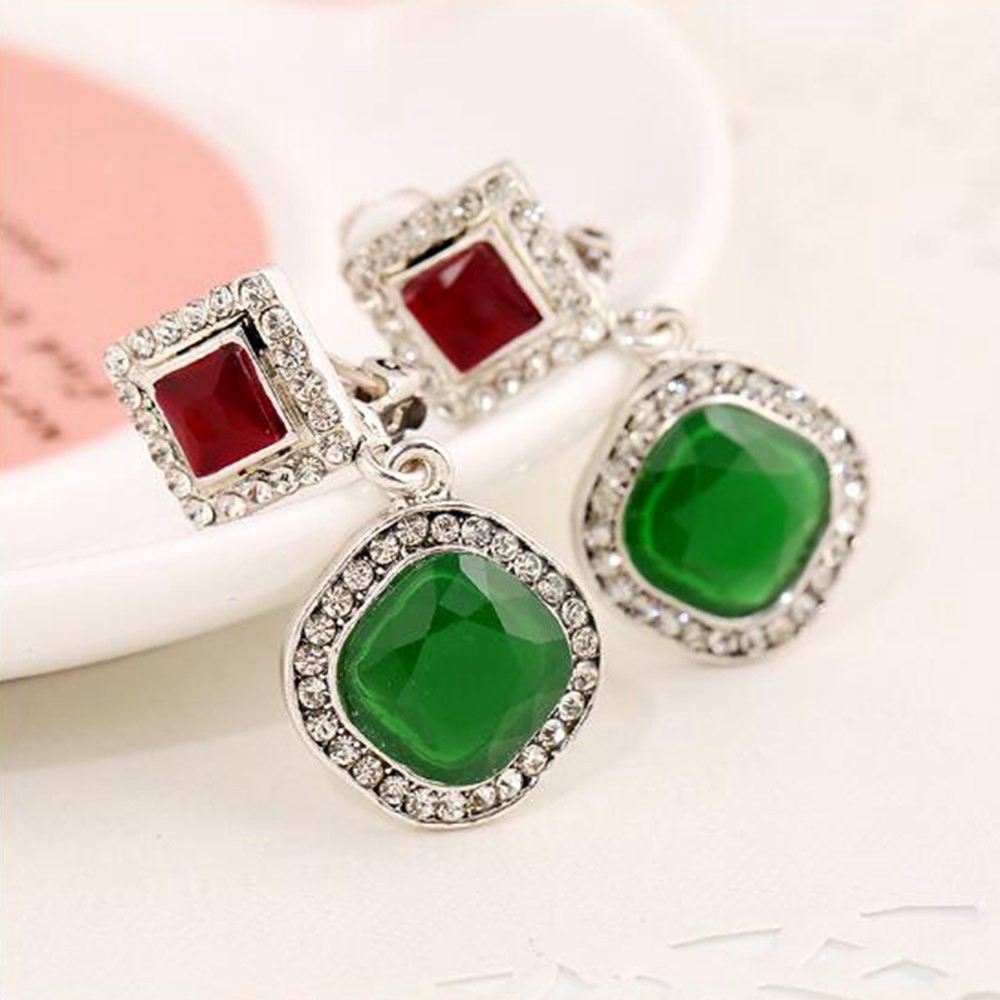 Anting Klip Bentuk Persegi Geometris Bahan Resin Warna Merah Hijau Gaya Vintage Bohemian