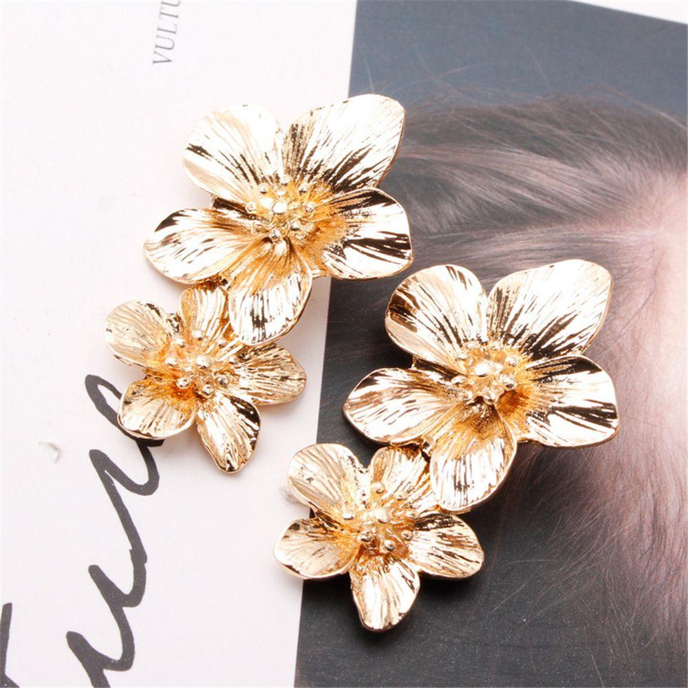 Lily Earrings Lingkaran Rasa Anting Trendi Emas Desain Sederhana Aksesoris Telinga Berlian Berlian Imitasi Stud