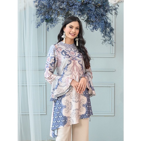 Hailey Tunic in Allure - Wearing Klamby