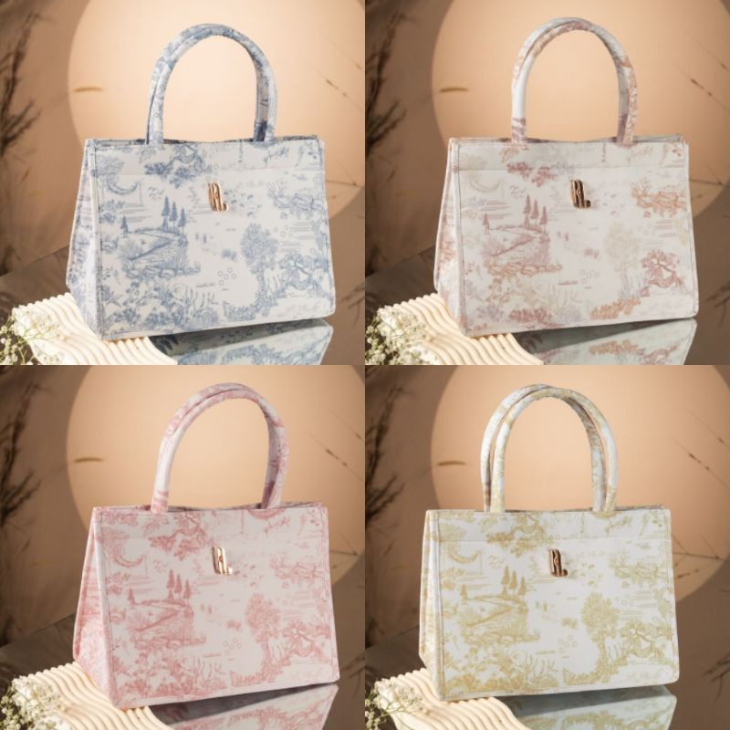 CLASSIC FOREST TOTE BAG, CLASSIC FOREST VANITY BAG by Local id