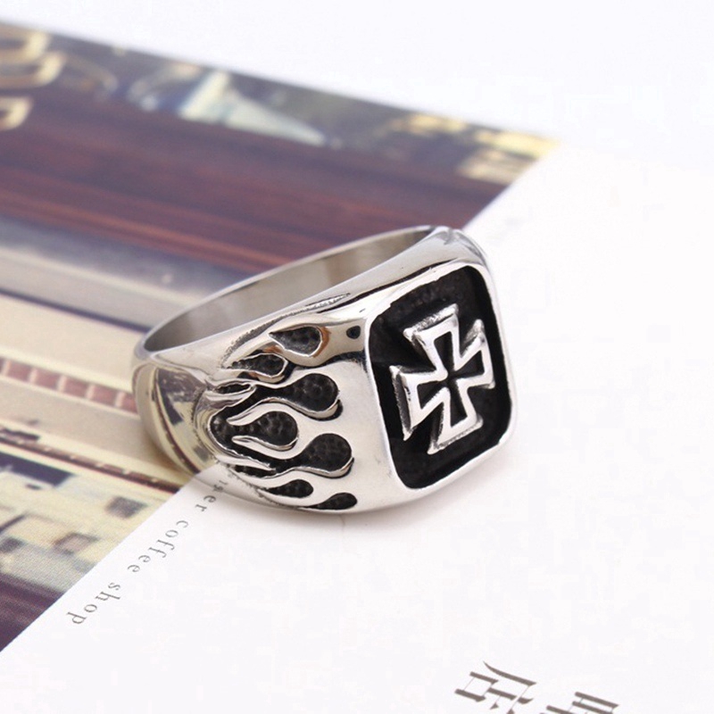 Cincin Vintage Motif Salib Yesus Bahan Stainless Steel untuk Pria