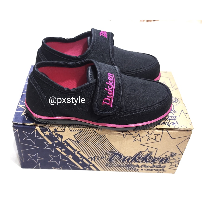 Sepatu Anak Sekolah Perempuan Model Perekat/Sepatu Sekolah Hitam Anak Cewe Polos/Sepatu Anak TK SD Merk Duken