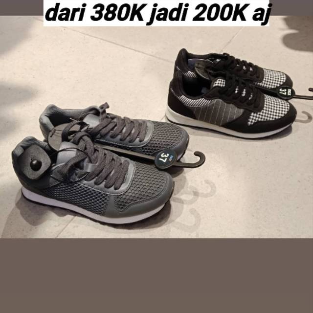 max fashion shoes sale 205K aja sudah sama jastip original store