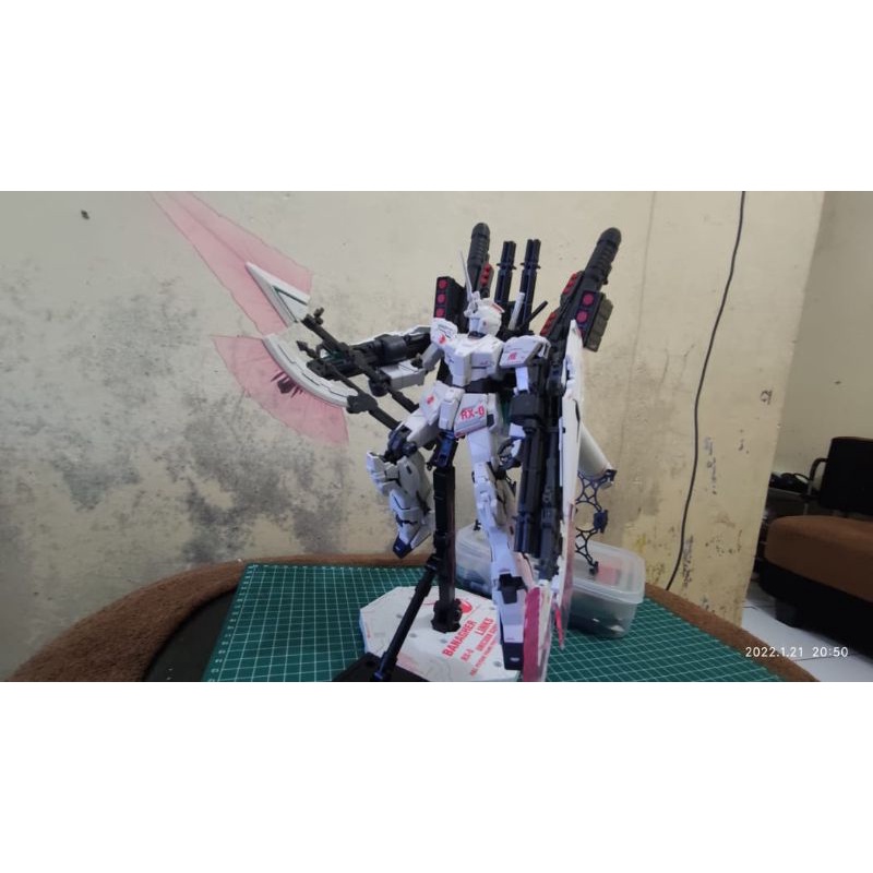 GUNDAM MG UNICORN FULL ARMOR BANDAI