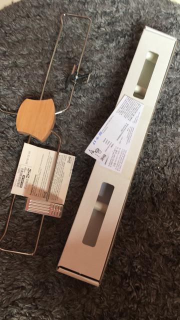 Bumerang Gantungan Baju Alami