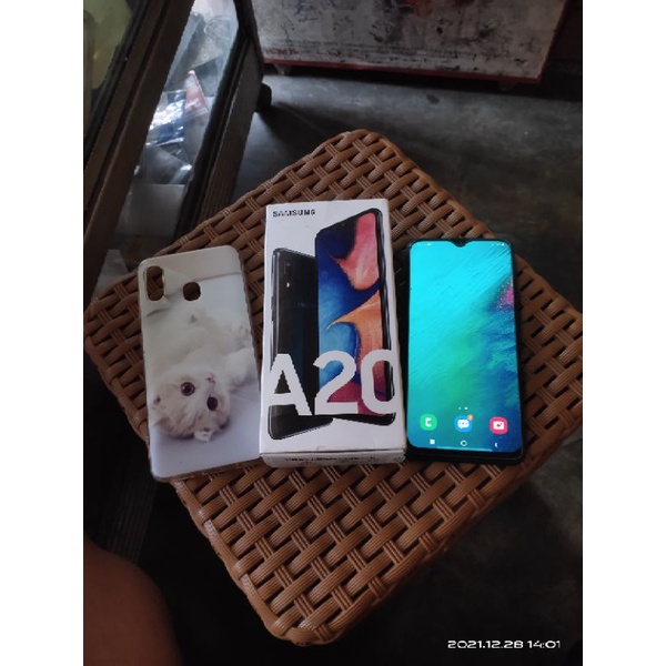 Hp Bekas Samsung A20