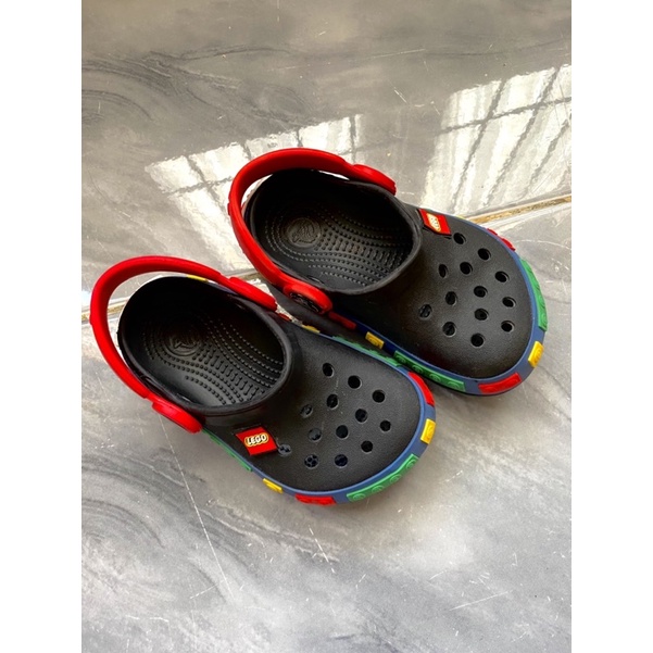 sandal anak crocs look like