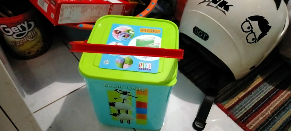 Onyx Kotak Penyimpanan / Vito Box Small Shaun The Sheep 5.2 L