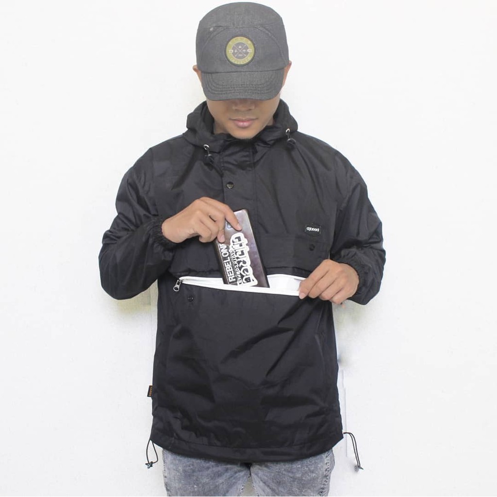 Jaket Cagoule Parasut Original Djbred - Hitam