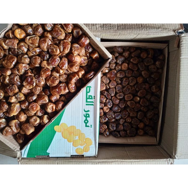 

Kurma Sukkari Al-Qassim Box 3Kg Lebih Kualitas Premium Bagus Grade A Full NR