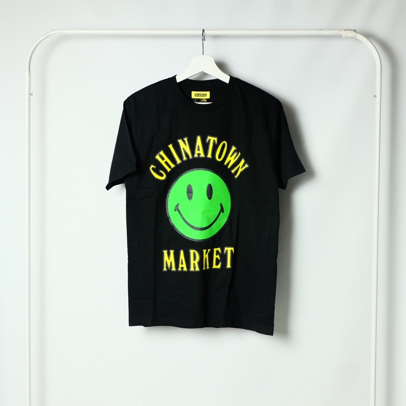 Kaos Chinatown Market Smiley Tee Original