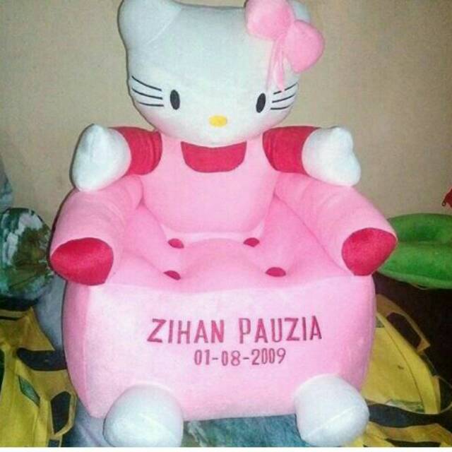 Sofa Boneka Karakter