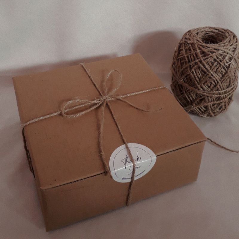 

Gift Box [khusus produk alanaatsaramoslem]
