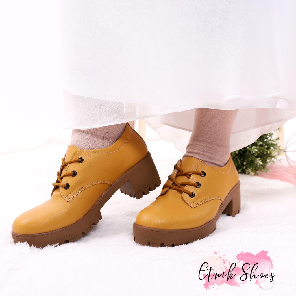 Sepatu Boots Wanita Hak tinggi original Gazelle