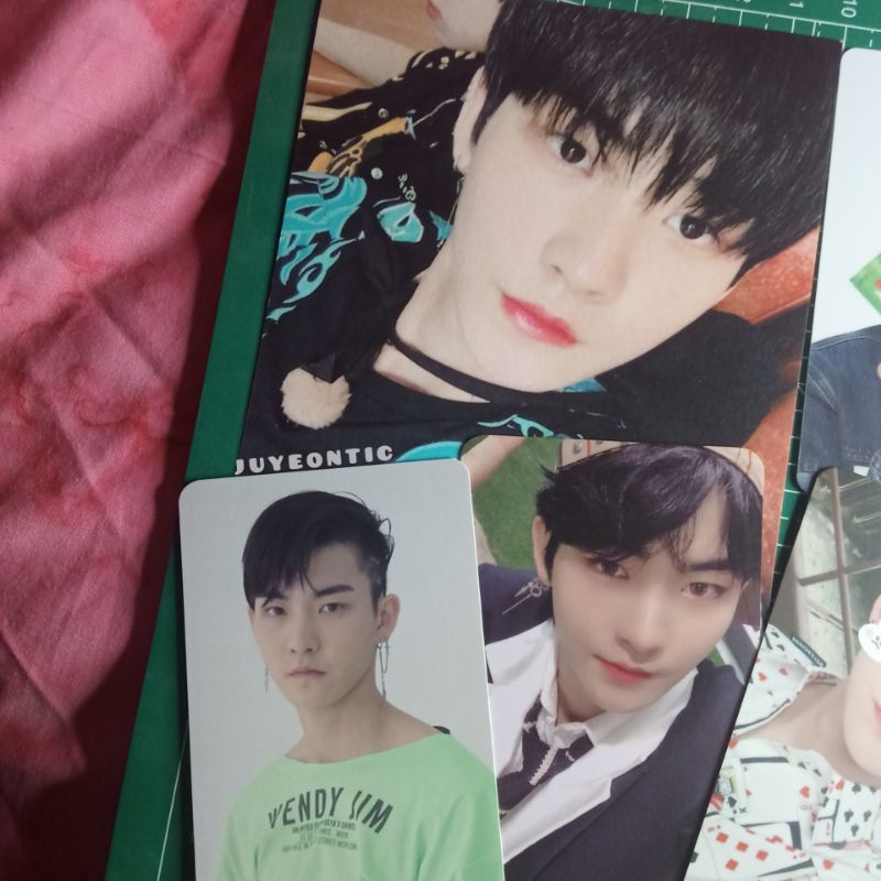 BOOKED PC HWALL