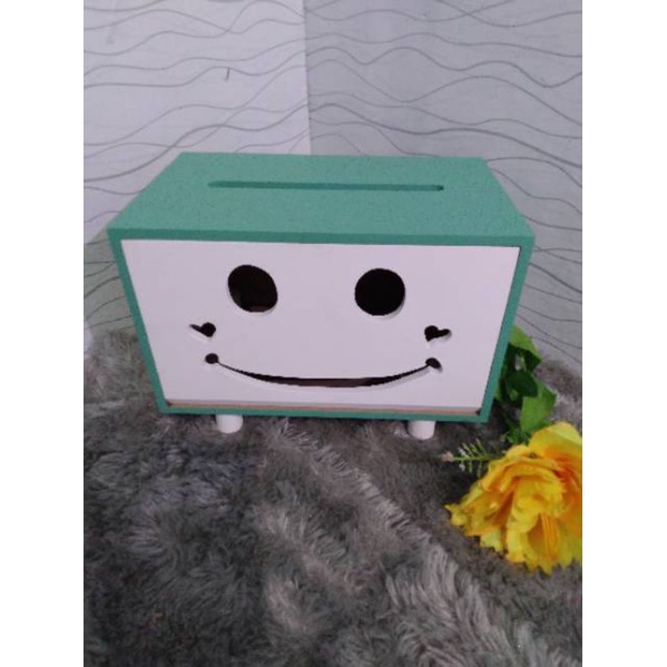 TEMPAT TISU KAYU SMILE/LOVE