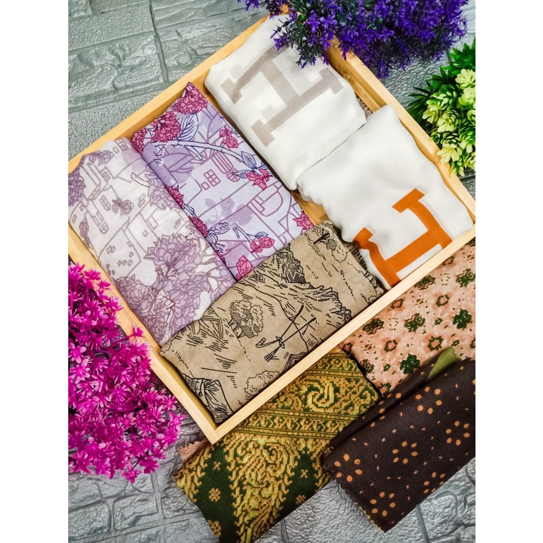 KERUDUNG SEGIEMPAT MOTIF BUNGA / BATIK HIJAU / ABSTRAK HIJAB SEGIEMPAT MOTIF HERMAS