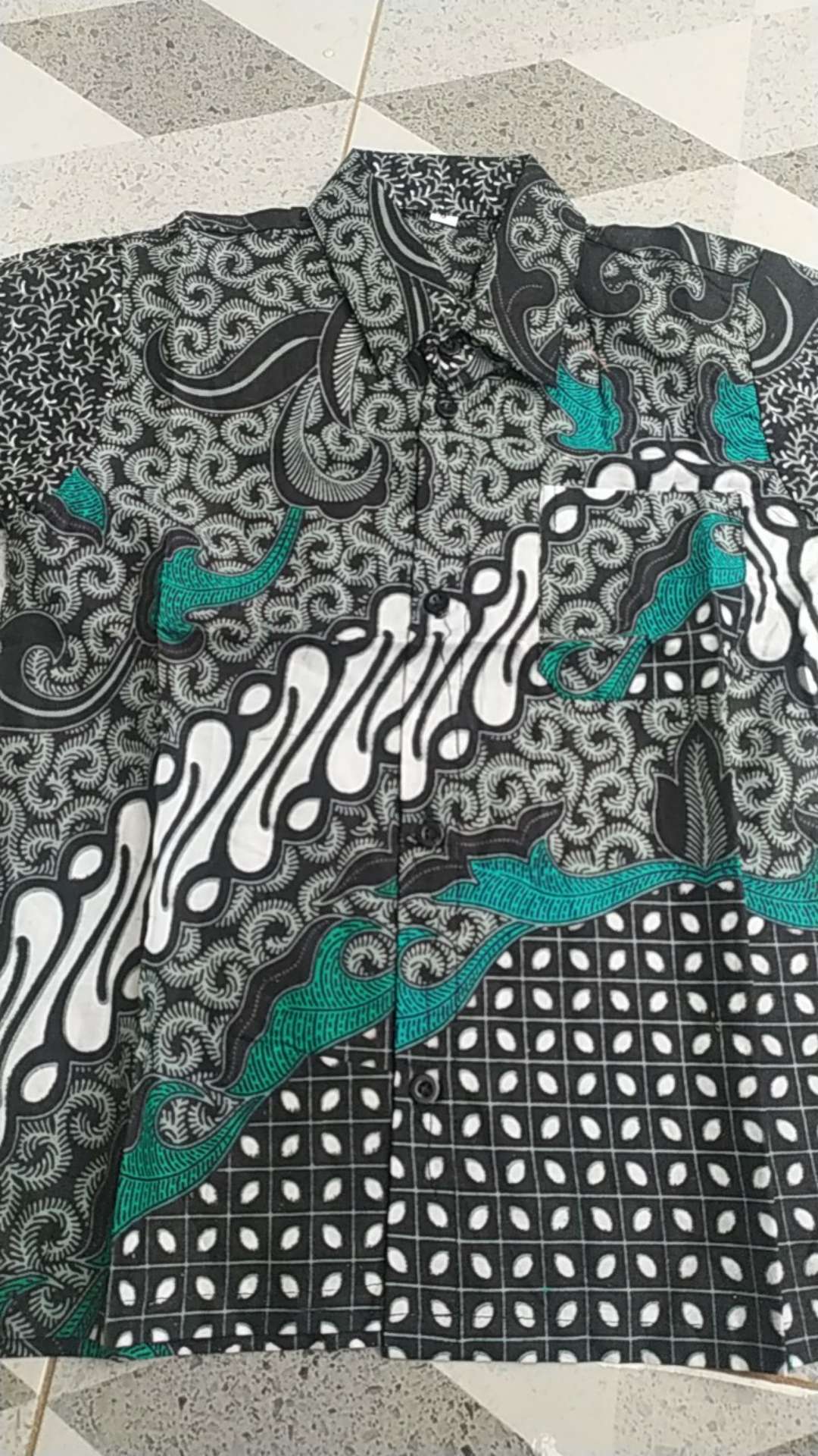 Baju Batik Couple Ayah Dan Anak Laki-laki Motif Dimensi Abu-abu