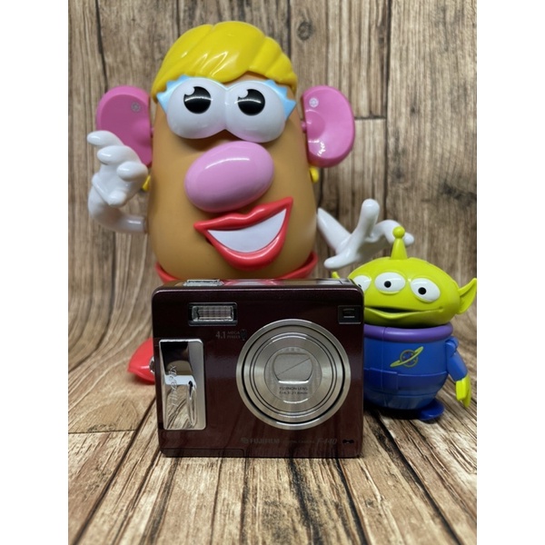 DIGICAM FUJIFILM FINEPIX F440 - Maroon