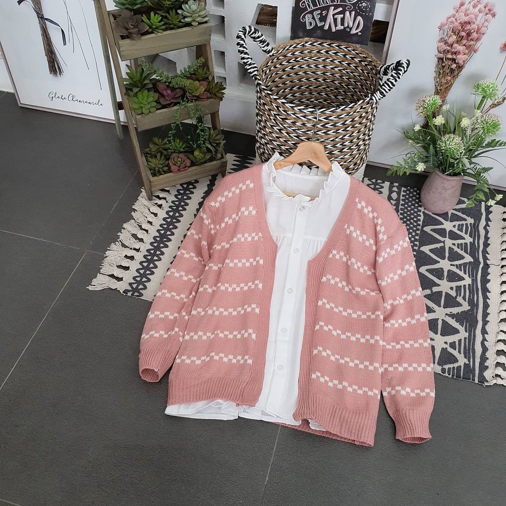 Outwear Rajut Wanita Mozy Oxy Cardigan Motif Kotak-kotak