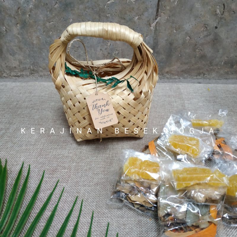 

HAMPERS TAS WEDANG UWUH hampers minuman wedang uwuh gula batu wedang khas jogja minuman rempahrempah