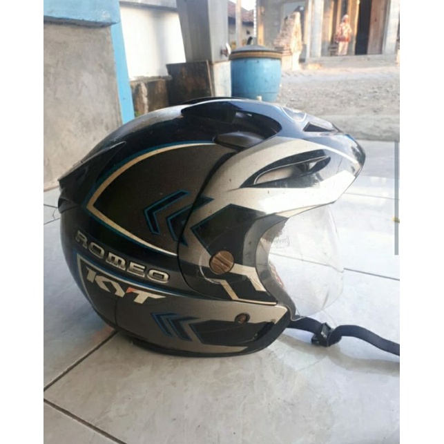 HELM DEWASA KYT SECOND