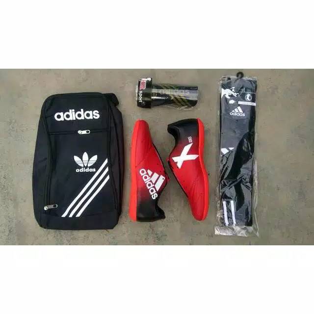 Your Personal Care: Sepatu futsal specs bonus kaoskaki deker dan tas